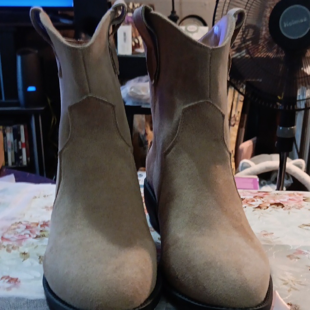 Womens Faux Tan Suede Boots